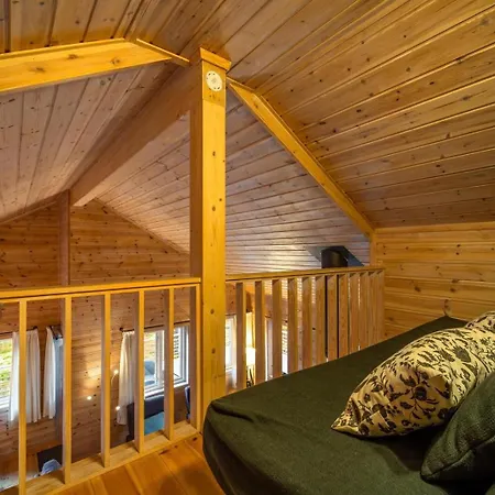 - 8p - With Sauna & Hot Tub בית נופש