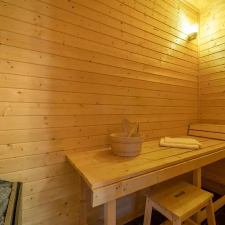 - 8p - With Sauna & Hot Tub *