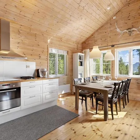 - 8p - With Sauna & Hot Tub *