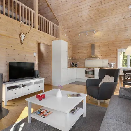 - 8p - With Sauna & Hot Tub Holiday home *